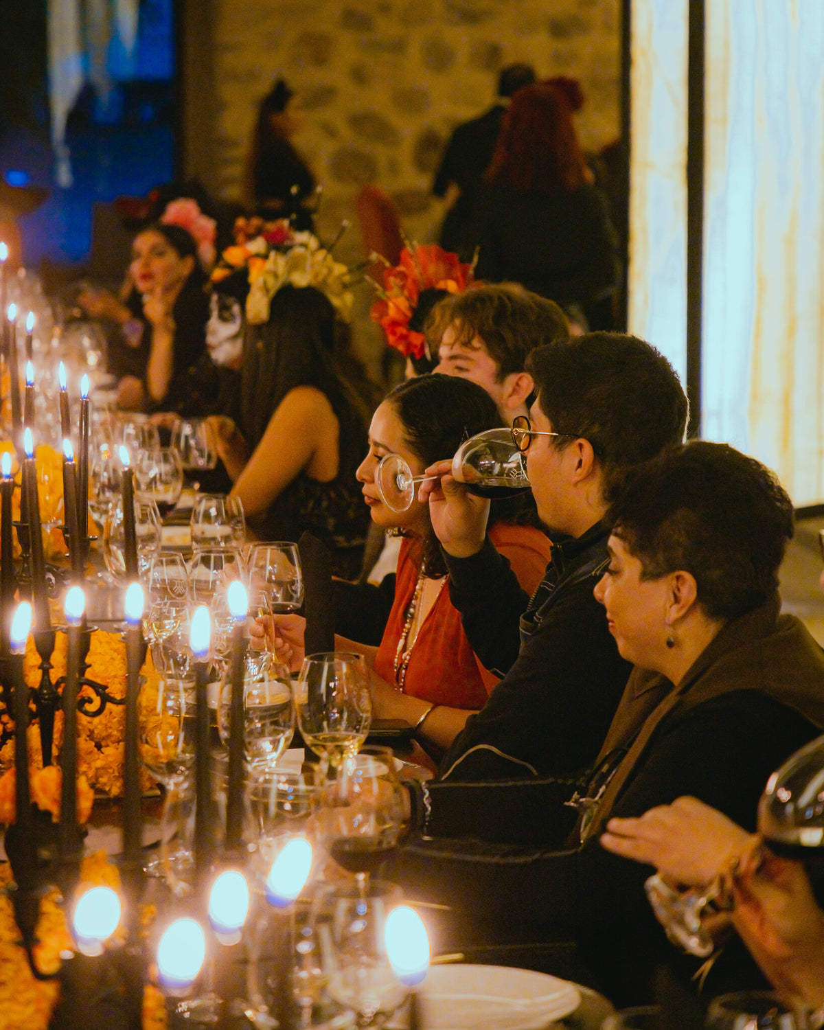 ENTRE VINOS Y MUERTOS – 6TA EDICIÓN